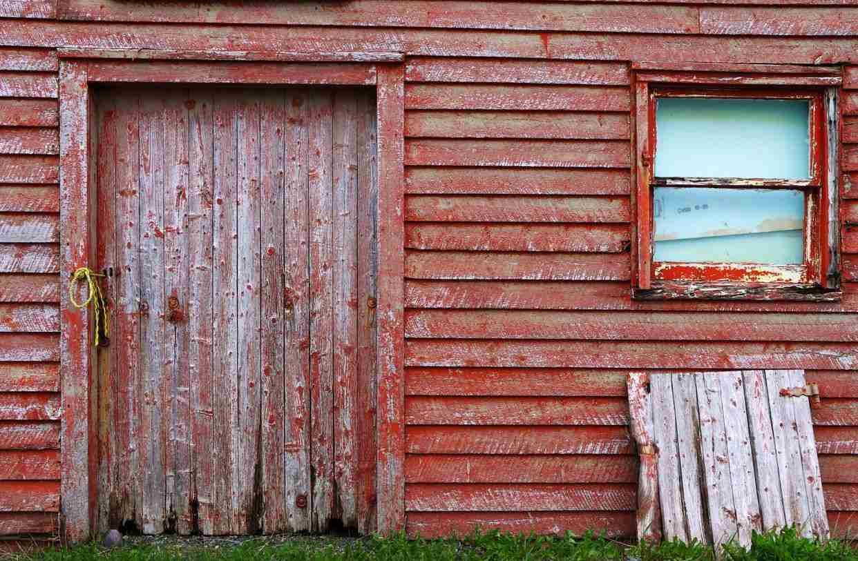 Weather Beaten Building in Duntara
