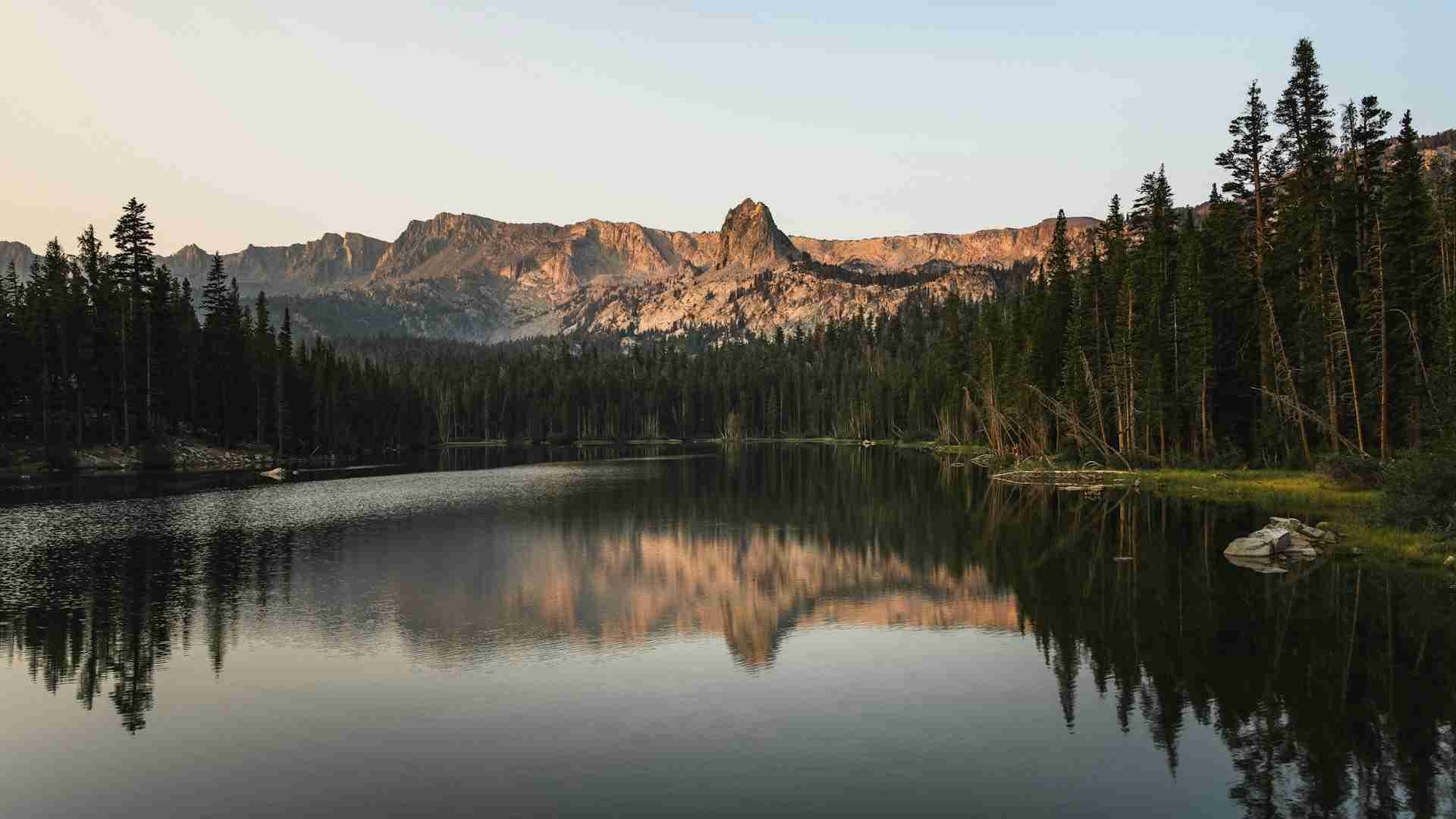 Lake Mamie by john ko