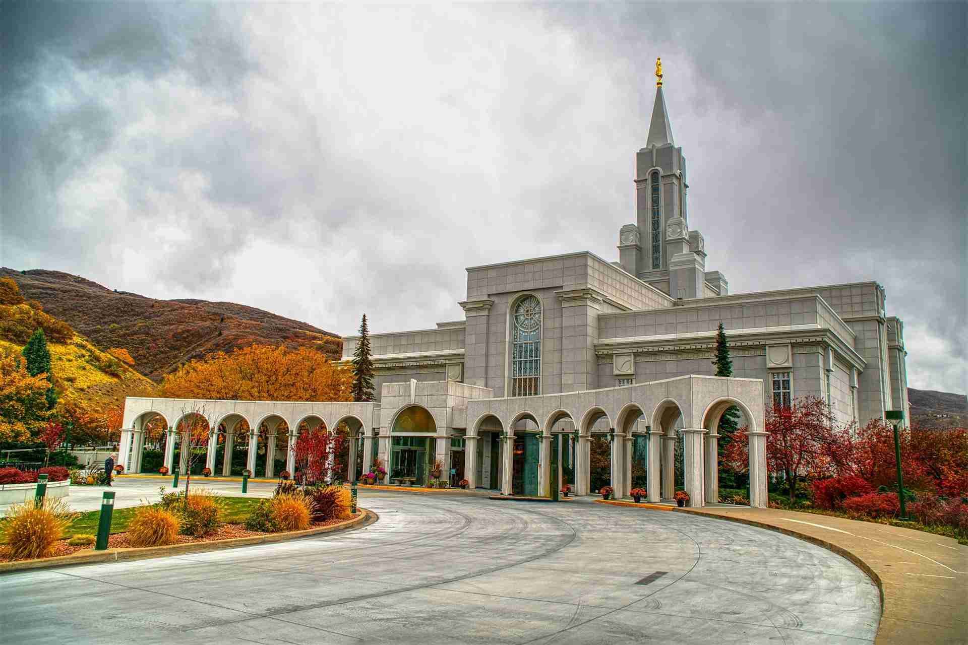 Bountiful Utah Temple by Michael Hart