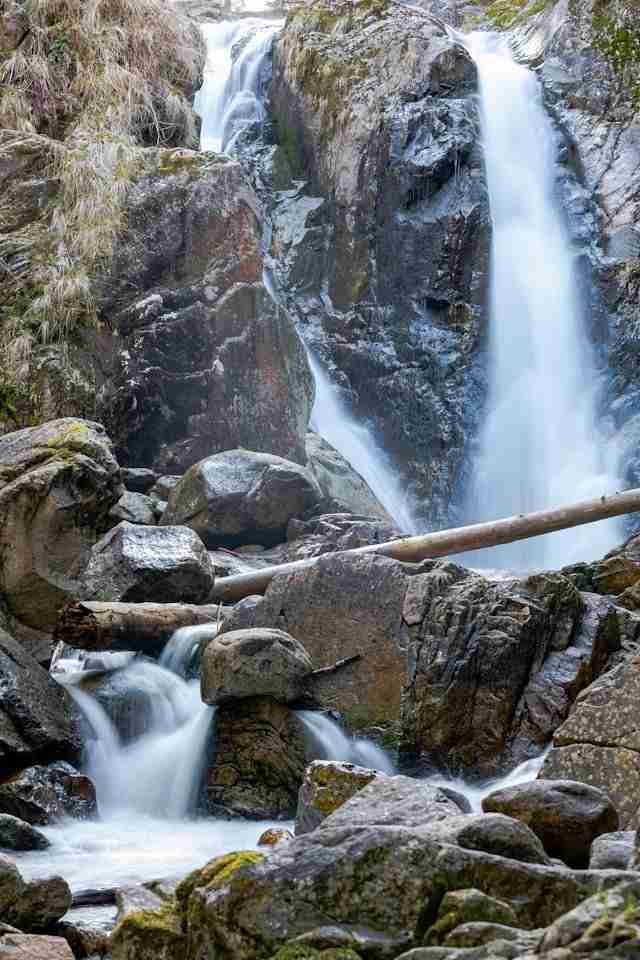 Cascada Lolaia