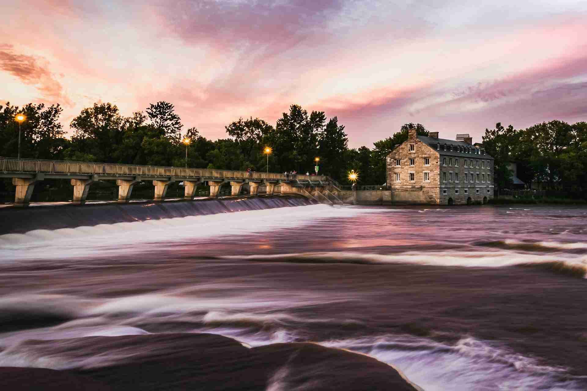 Île-des-Moulins by Marc-Olivier Jodoin