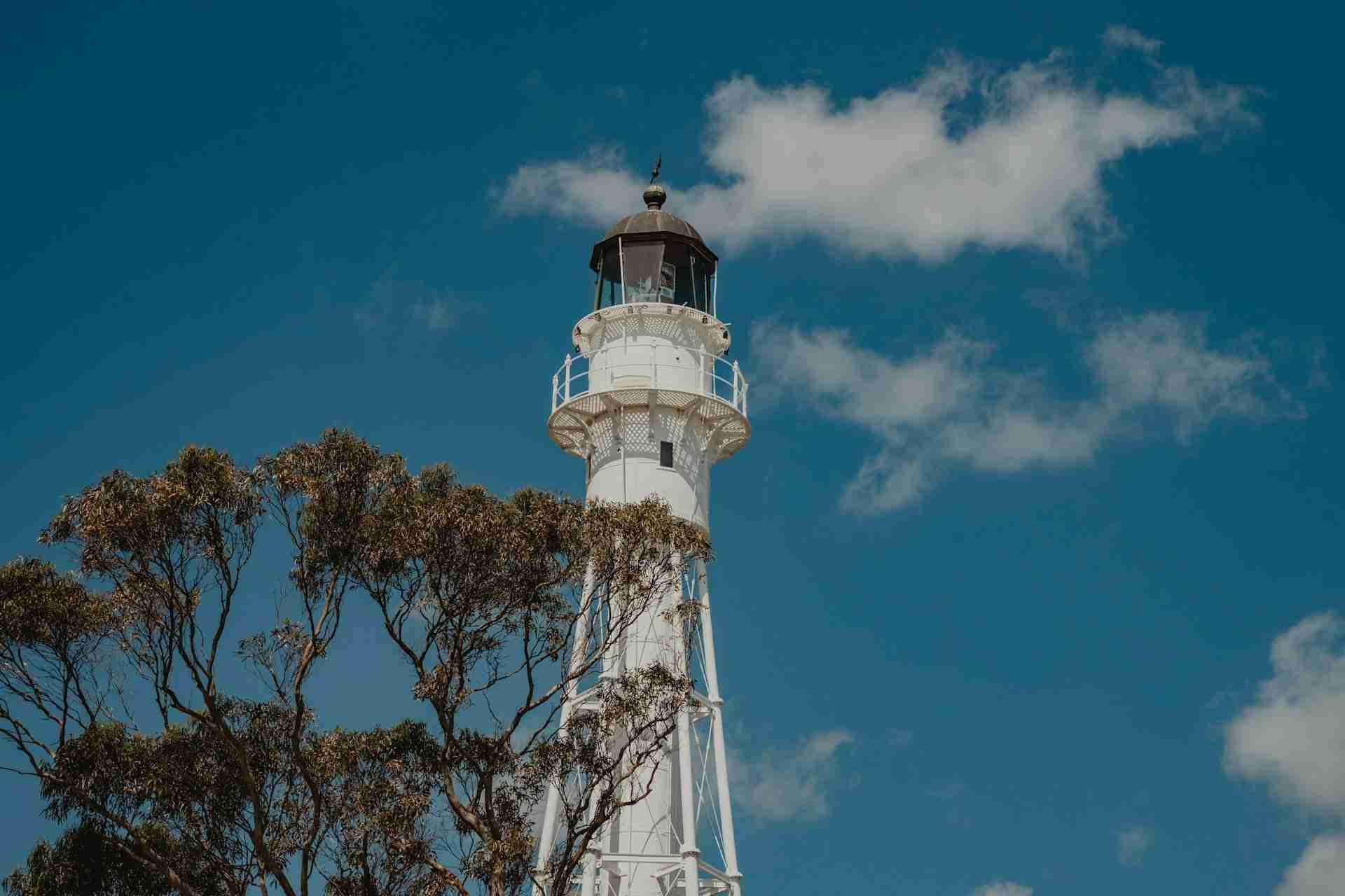 McCrae Lighthouse by Sarah Damen