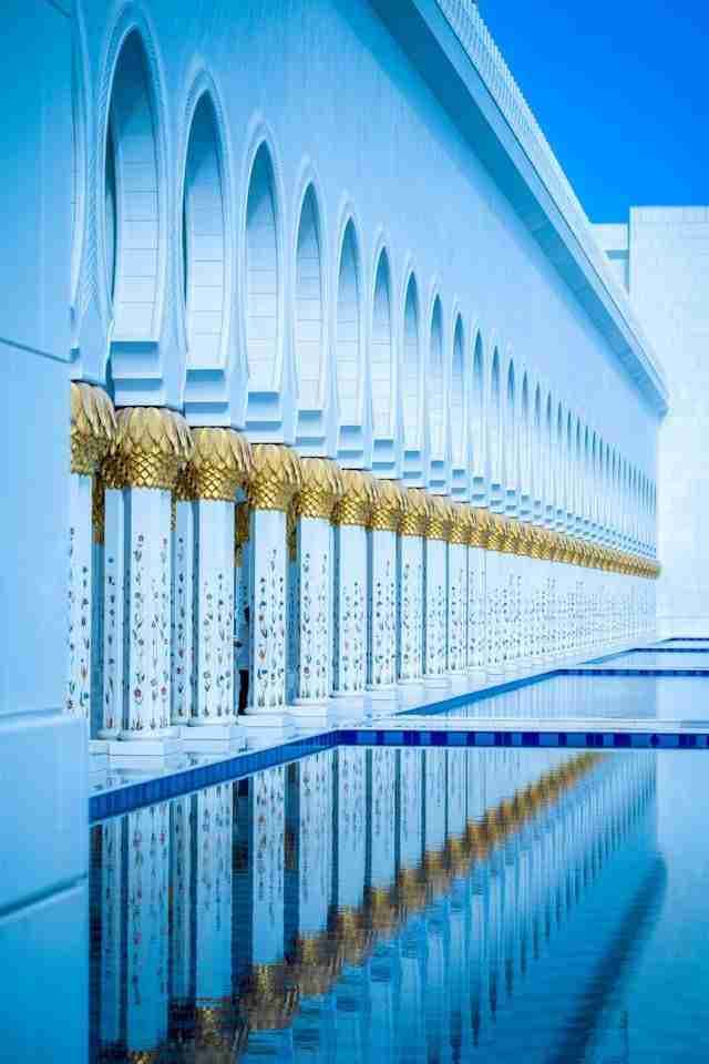 Sheikh Zayed Grand Mosque by Nick Fewings