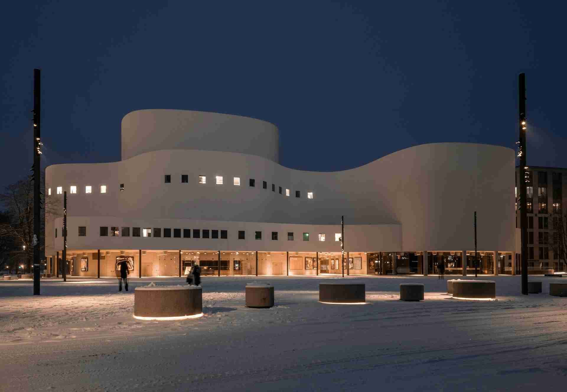 Düsseldorf Theater (Schauspielhaus Düsseldorf) by Thomas Hagenbucher