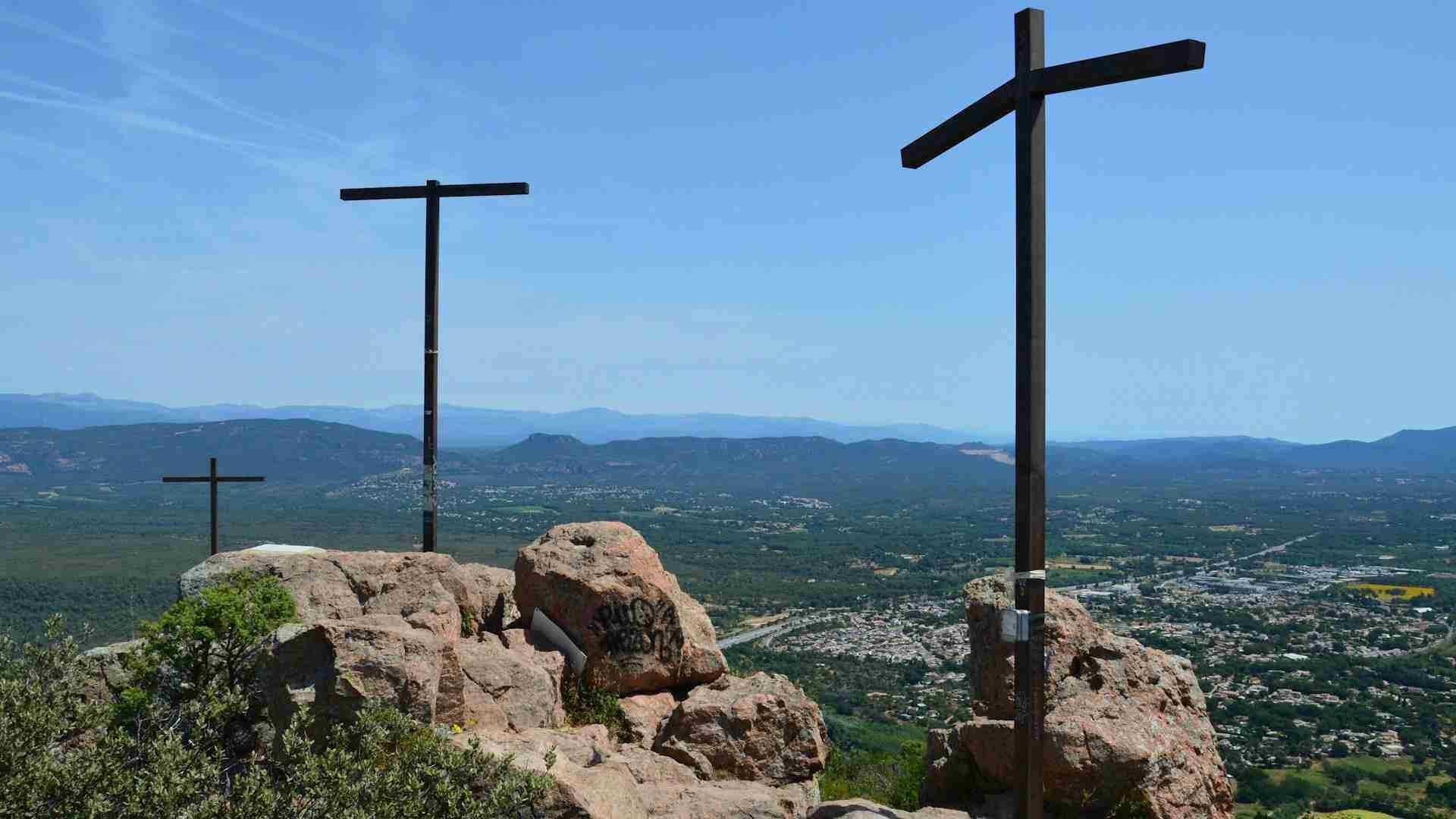 Les Trois Croix