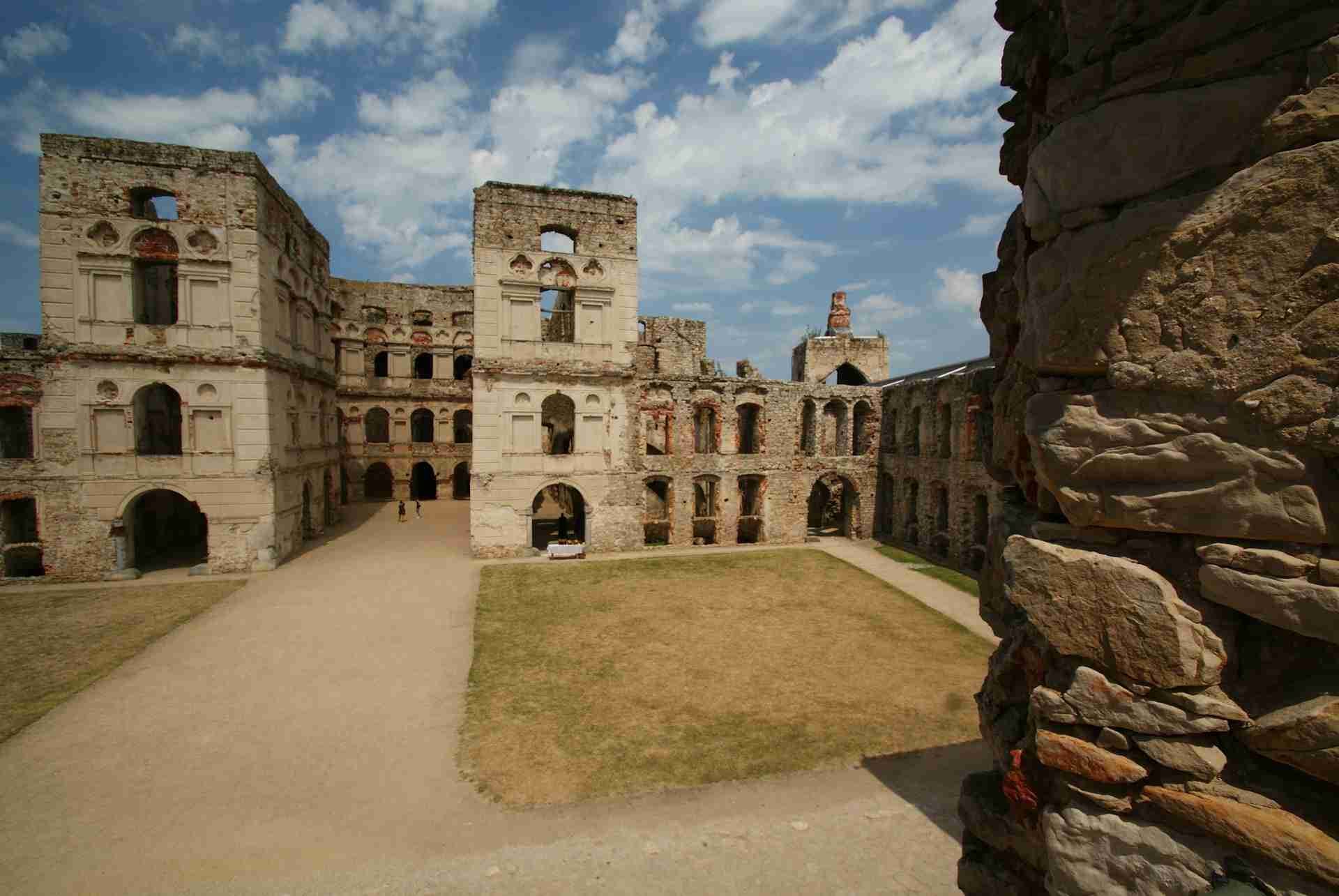 Krzyżtopór Castle