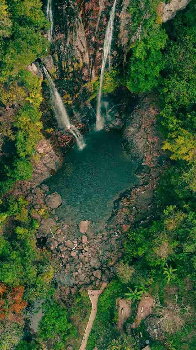 Cunca Rami Waterfall