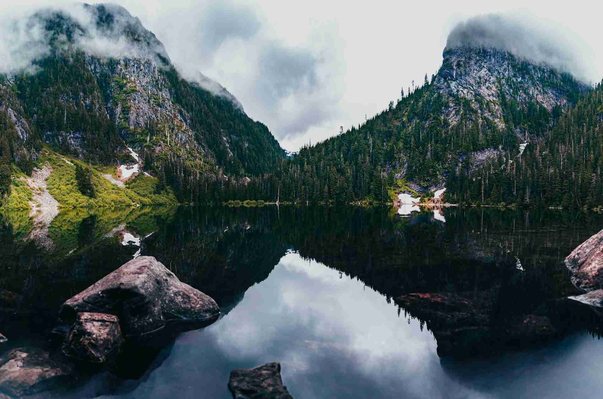 Deeks Lake