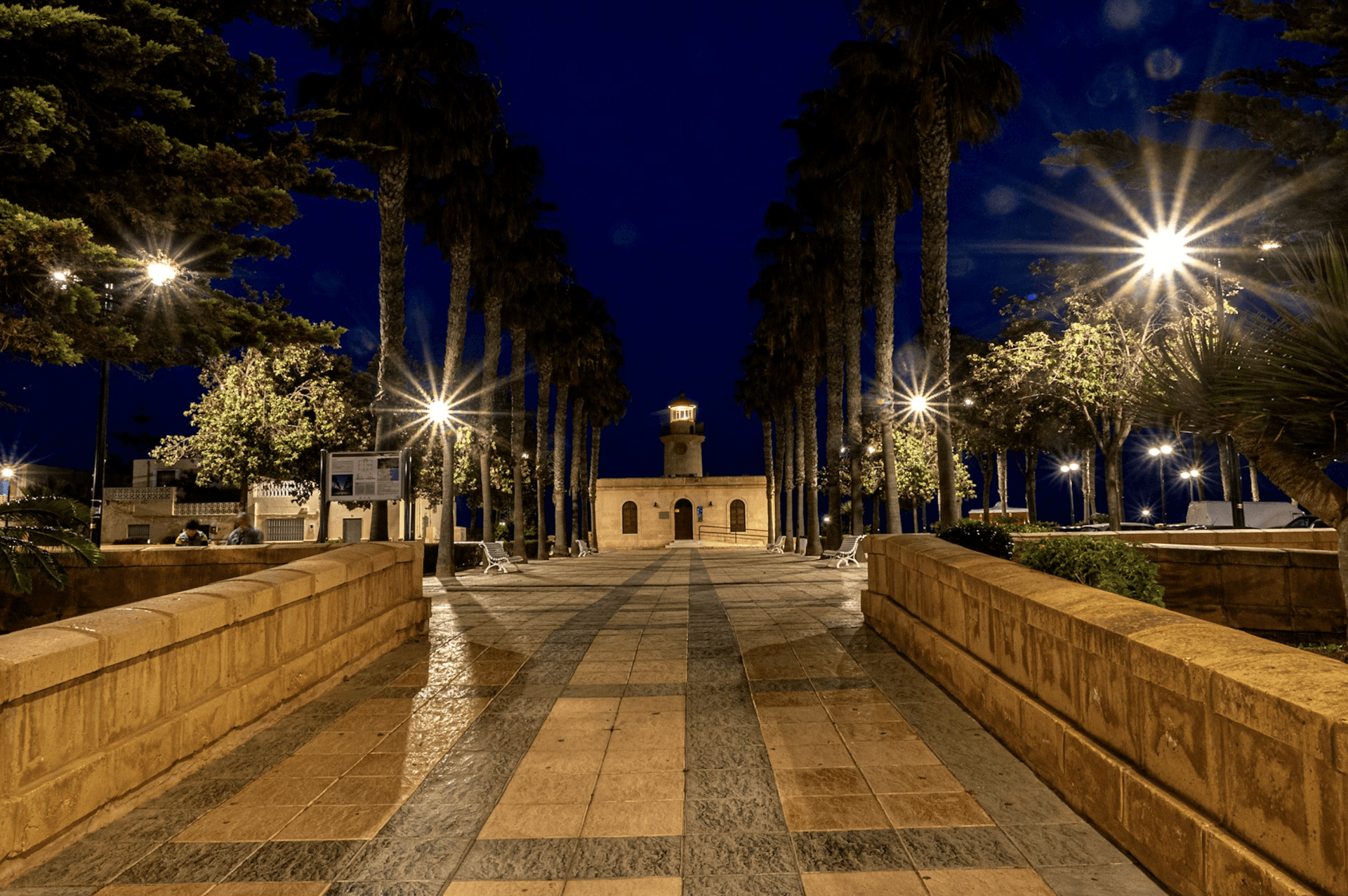 Faro de Roquetas de Mar