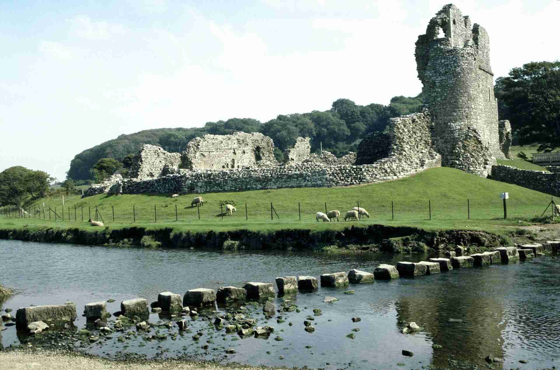 Ogmore Castle by Michael Hamments