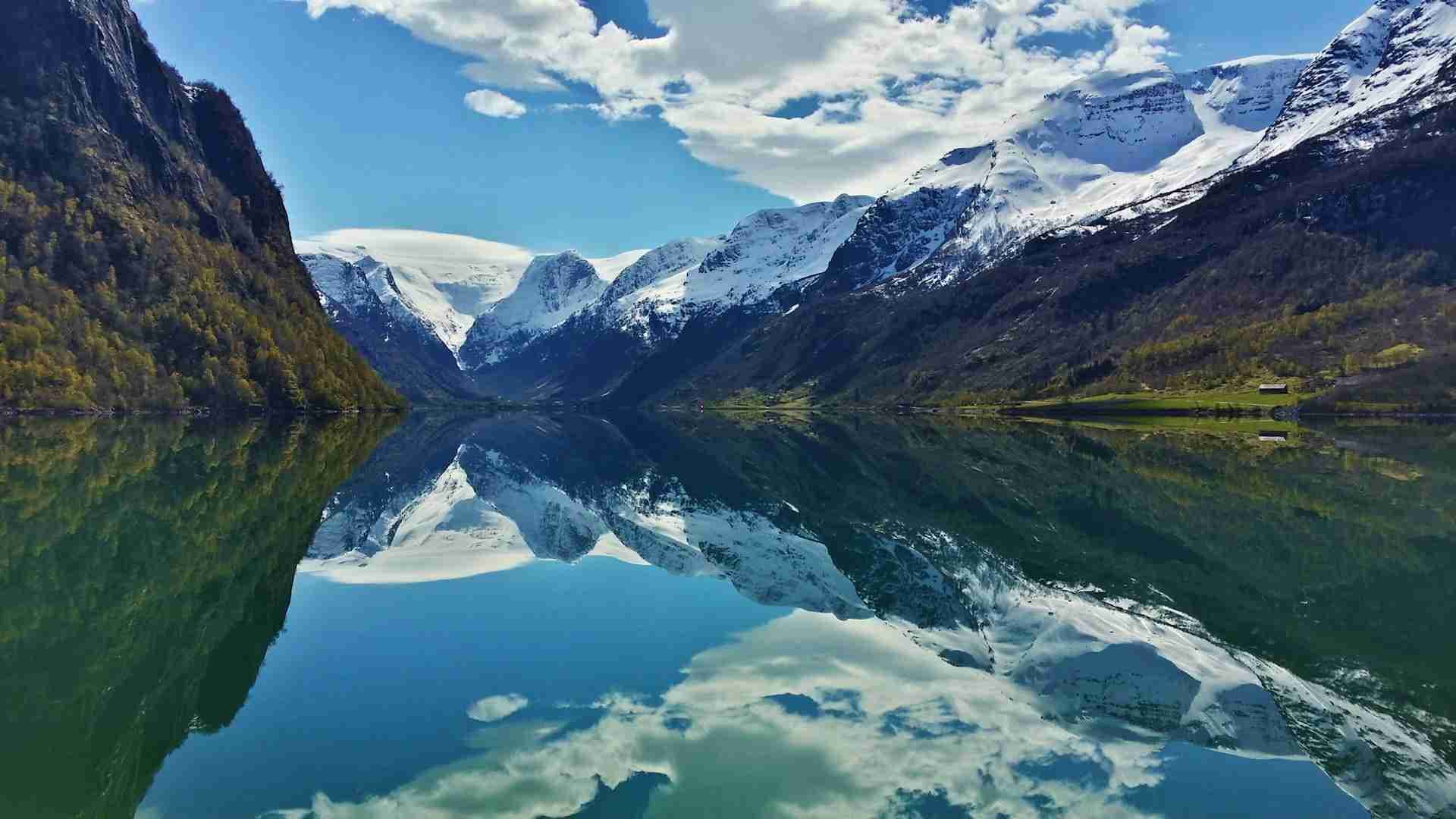 Oldevatnet by Laura B
