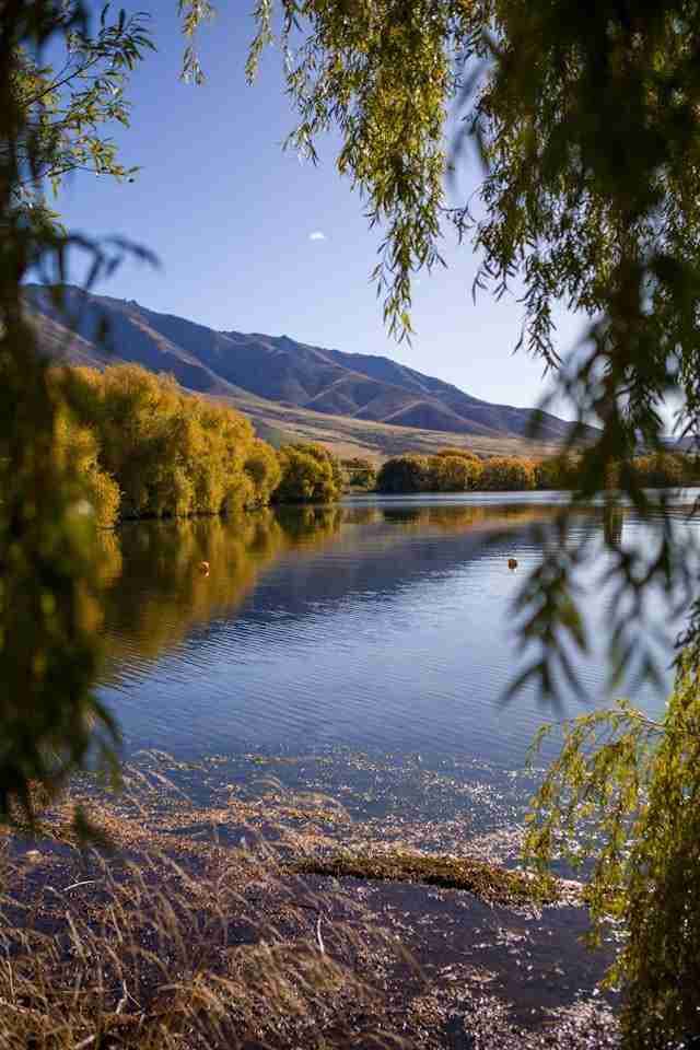 Lake Aviemore by Mark de Jong