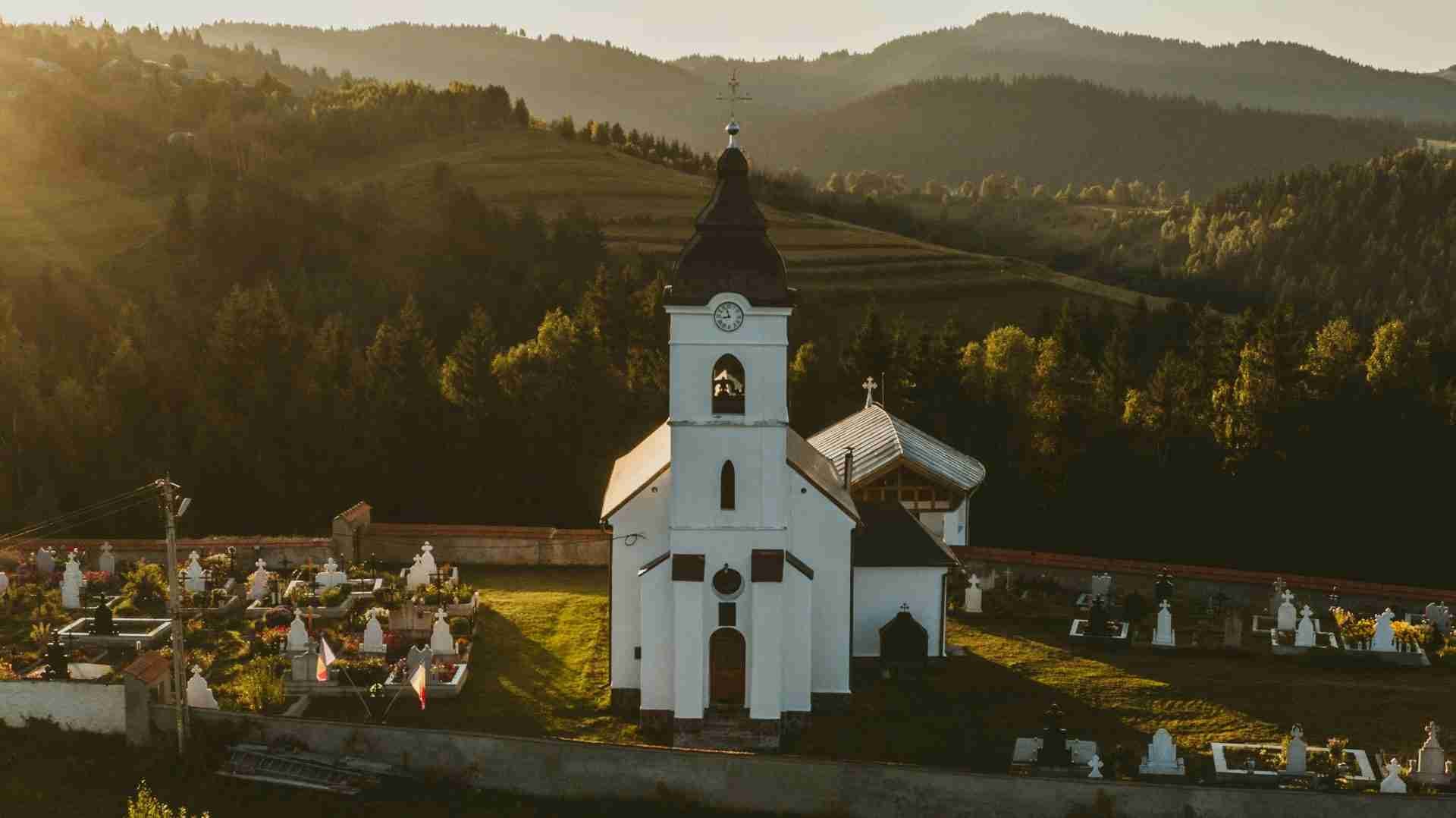 Biserica Livezi