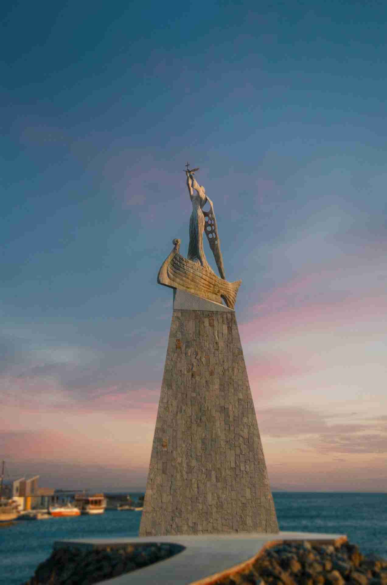 Statue of St. Nicholas (Noah) by Stefan Nikolov
