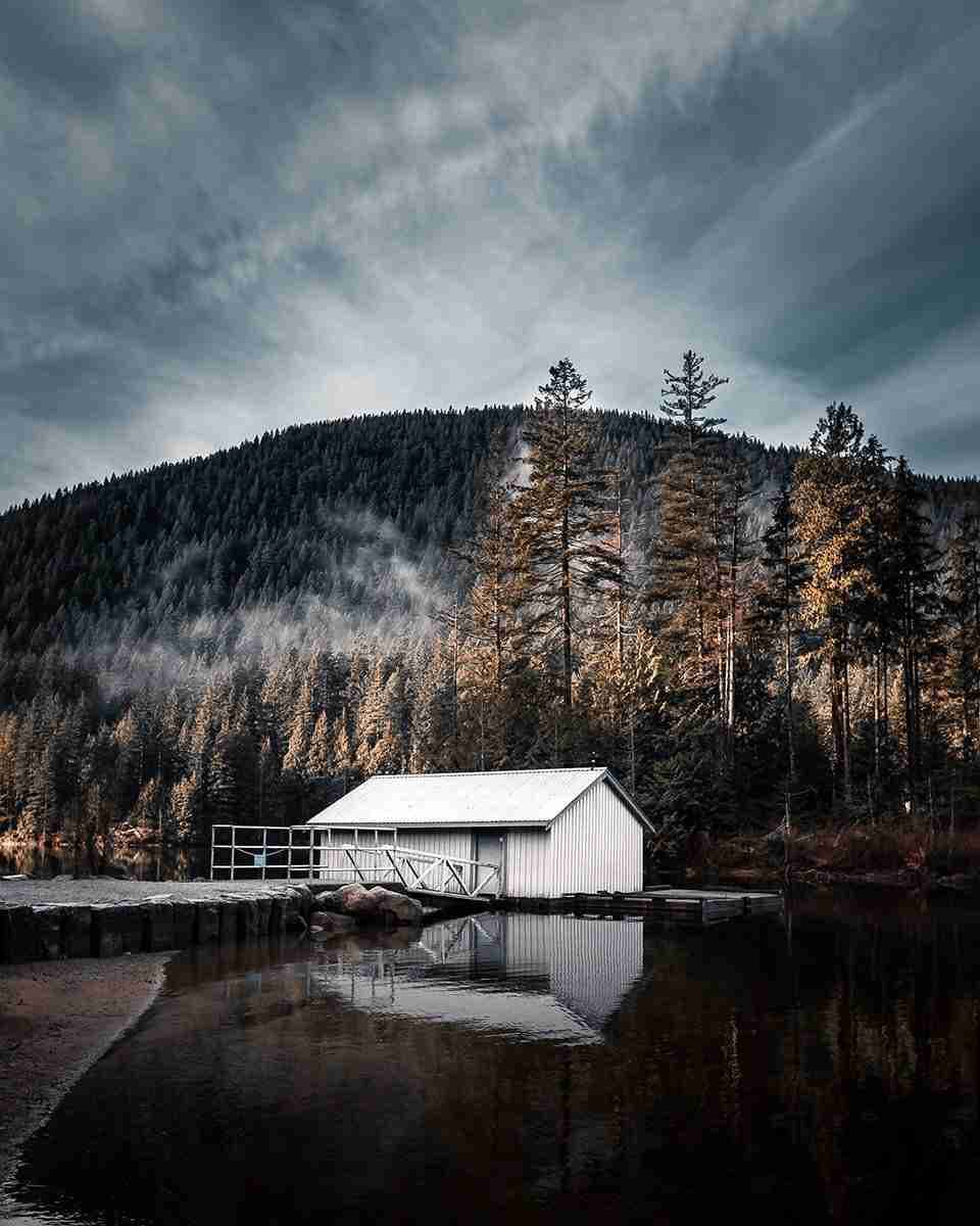 Buntzen Lake – Photo by Sebastian Banasiewcz